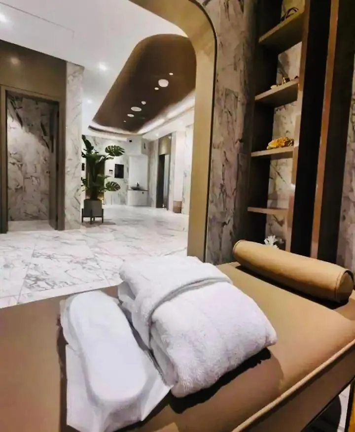 360 Downtown Dubai Luxury Apt- Infinity Pool Burj View Apartment