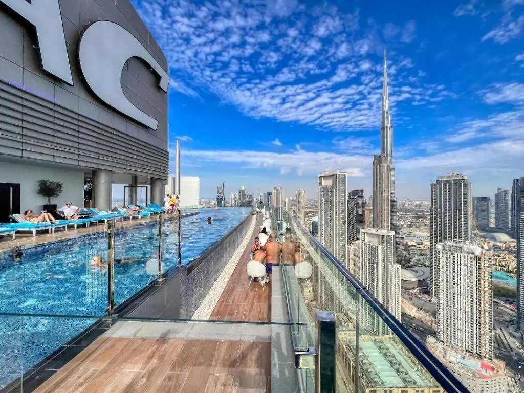 360 Downtown Dubai Luxury Apt- Infinity Pool Burj View Apartment
